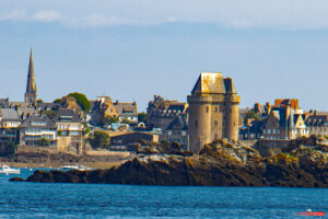 Atlantic Ocean - Body of water - Bretagne (région administrative) - Brittany (administrative region) - Country - Côte d'Émeraude - English Channel - France - Geography - Géographie - Il-ha-Gwilen - Ille-et-Vilaine - Manche (mer) - Mer - Océan Atlantique - Pays - Rannvro Breizh - Saint-Malo - Sant-Maloù - Sea - Tour Solidor - Étendue d'eau - Tour Solidor Saint-Malo Bretagne (région administrative) France